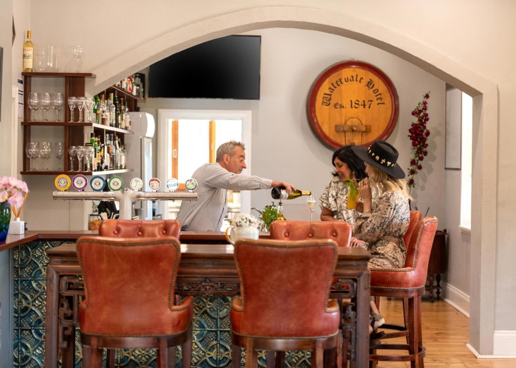 Watervale Hotel Guesthouse Ngoại thất bức ảnh